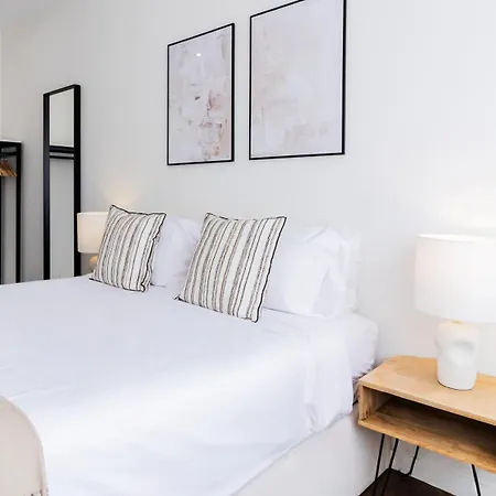 2br Wonder In The Center By Lovelystay