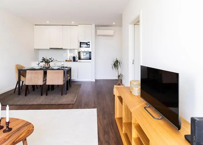 2br Wonder In The Center By Lovelystay Πόρτο