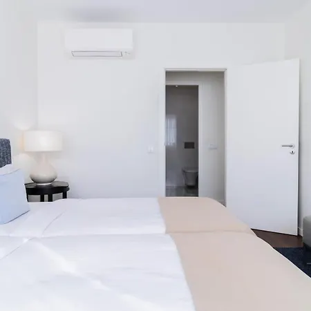 Apartment 2br Wonder In The Center By Lovelystay
