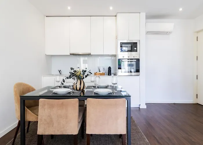 2br Wonder In The Center By Lovelystay דירה פורטו