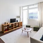 2br Wonder In The Center By Lovelystay Appartement